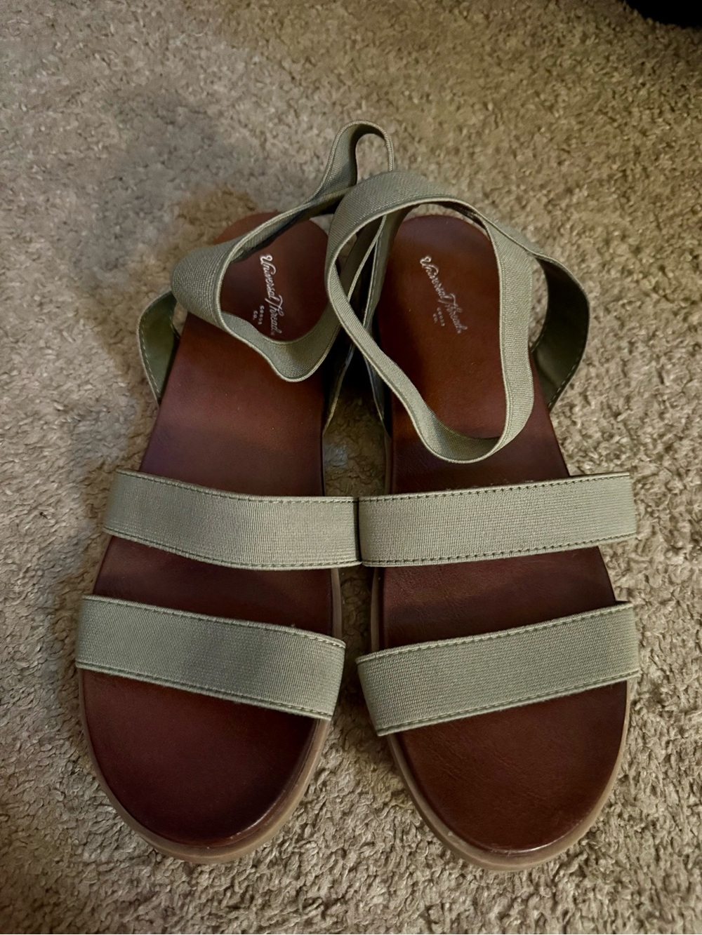Universal Thread Sandals
